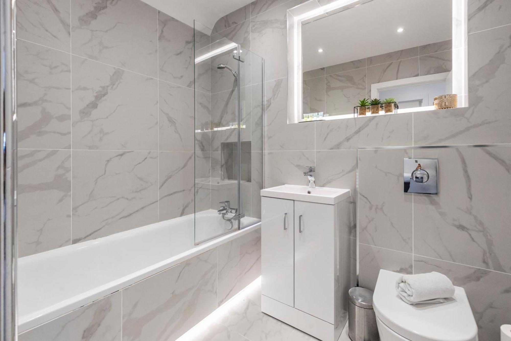 Luxurious 2 Bedroom - Apartment - Central Location Λονδίνο Εξωτερικό φωτογραφία